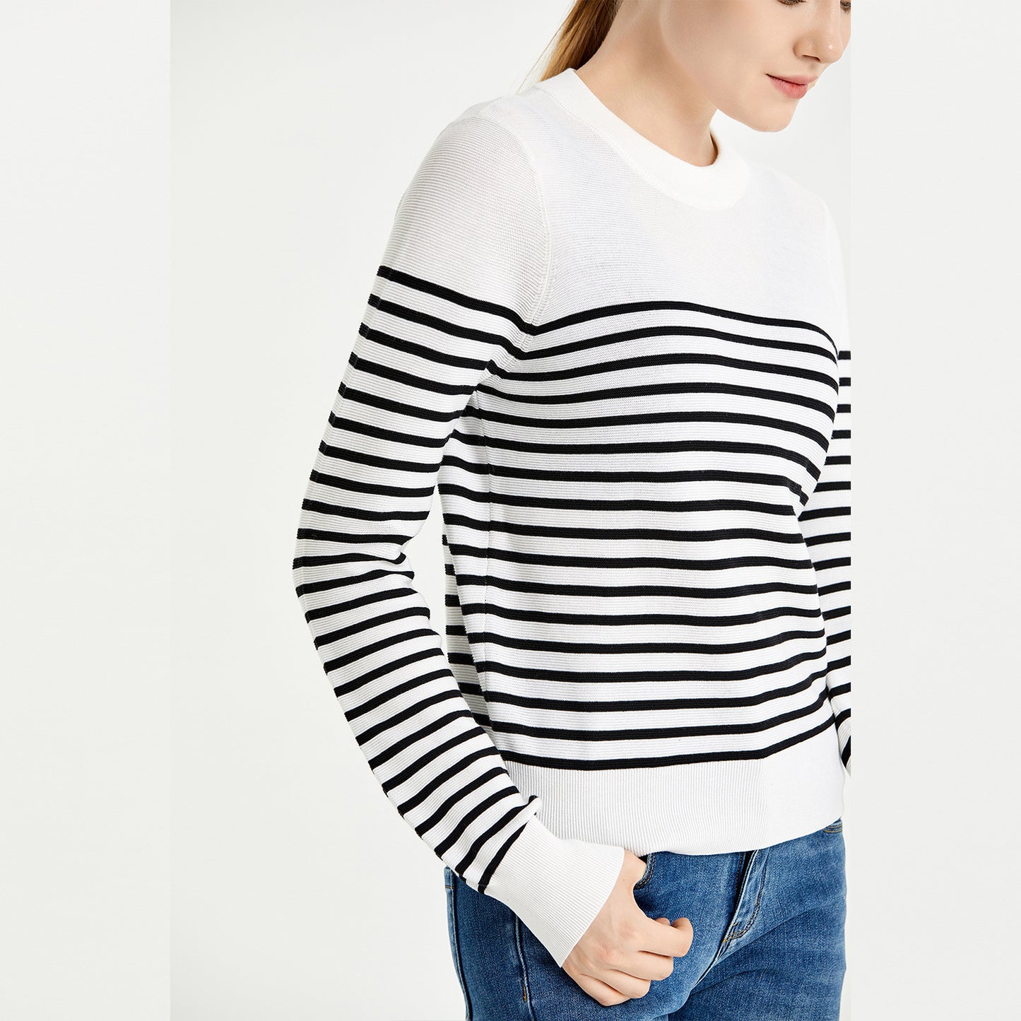 Hot sales casual pullover jumpers round-neck long sleeve striped knitted top knitted sweater