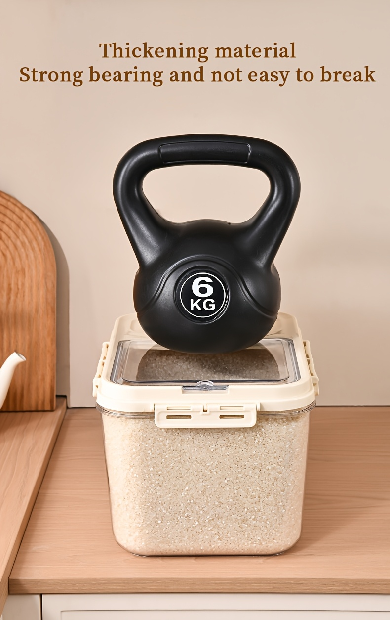 Reusable square food storage container with magnetic seal